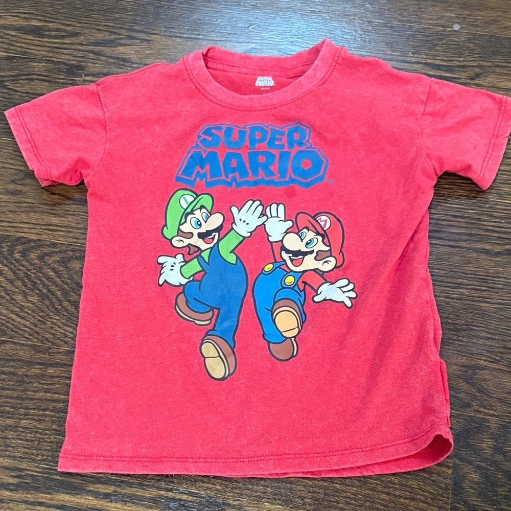 Nintendo Super Mario Red Kids T-Shirt size 5